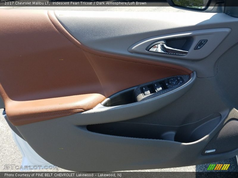 Iridescent Pearl Tricoat / Dark Atmosphere/Loft Brown 2017 Chevrolet Malibu LT