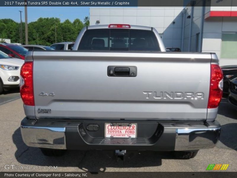Silver Sky Metallic / Graphite 2017 Toyota Tundra SR5 Double Cab 4x4