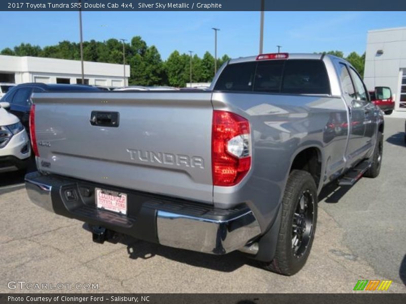 Silver Sky Metallic / Graphite 2017 Toyota Tundra SR5 Double Cab 4x4