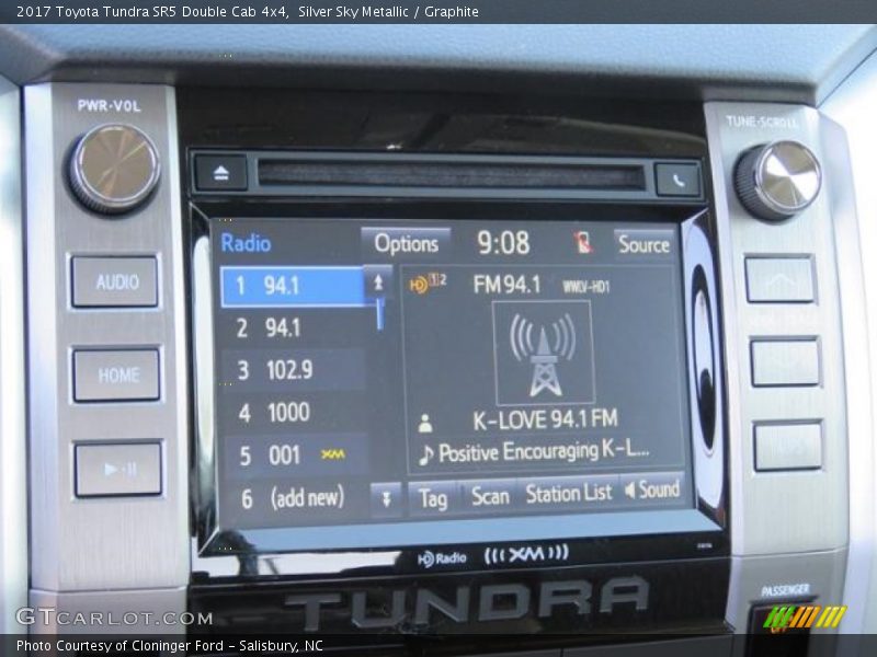 Silver Sky Metallic / Graphite 2017 Toyota Tundra SR5 Double Cab 4x4