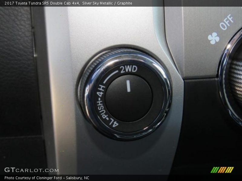 Silver Sky Metallic / Graphite 2017 Toyota Tundra SR5 Double Cab 4x4