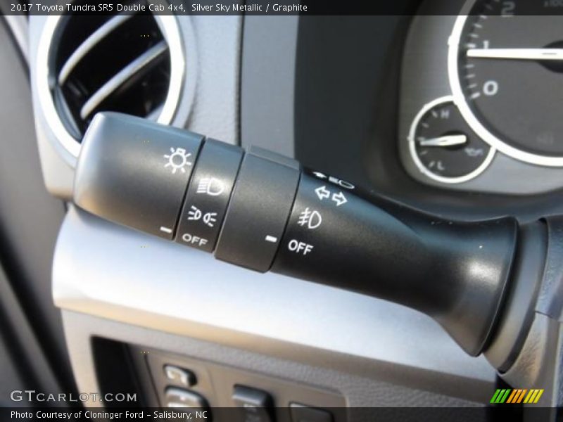Silver Sky Metallic / Graphite 2017 Toyota Tundra SR5 Double Cab 4x4