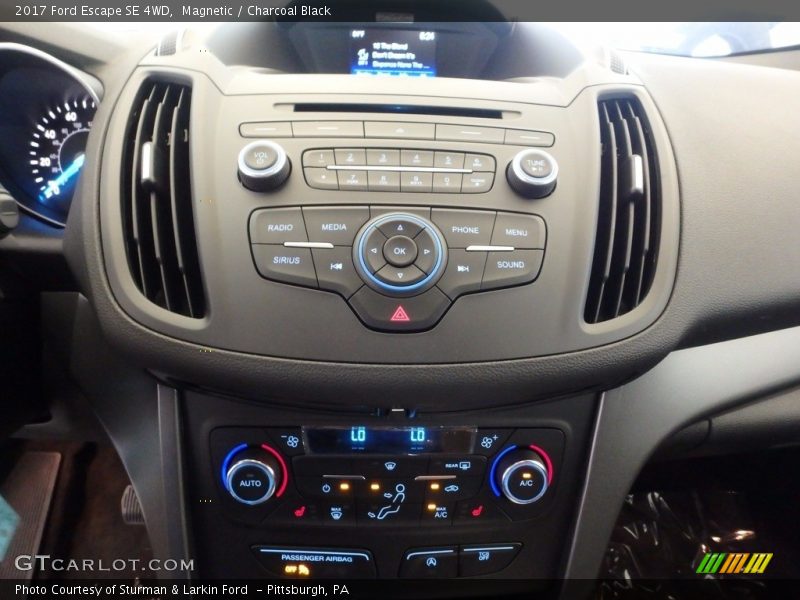 Magnetic / Charcoal Black 2017 Ford Escape SE 4WD