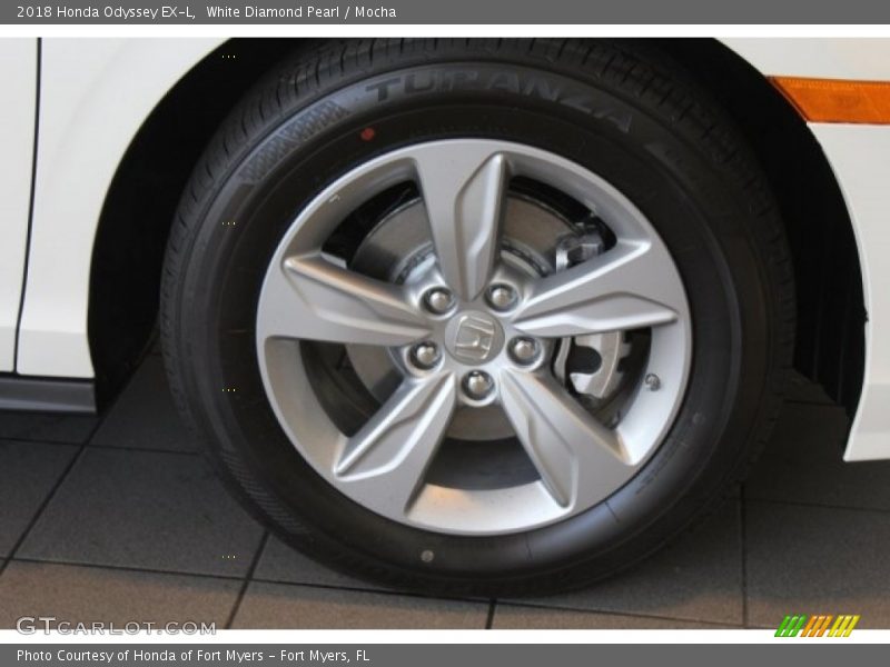 White Diamond Pearl / Mocha 2018 Honda Odyssey EX-L