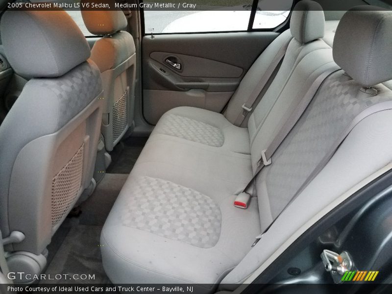 Medium Gray Metallic / Gray 2005 Chevrolet Malibu LS V6 Sedan