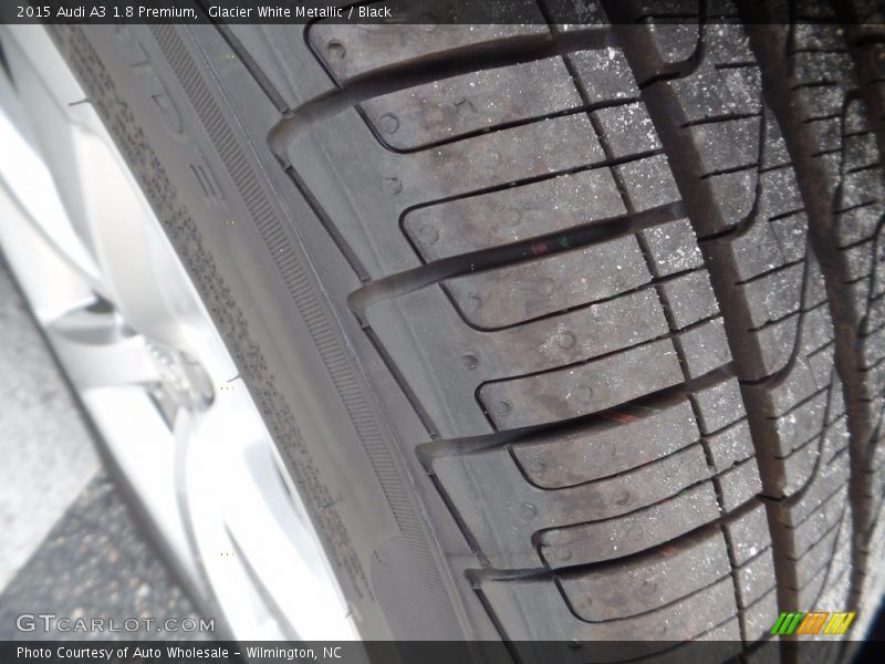 Glacier White Metallic / Black 2015 Audi A3 1.8 Premium