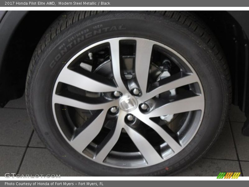 Modern Steel Metallic / Black 2017 Honda Pilot Elite AWD
