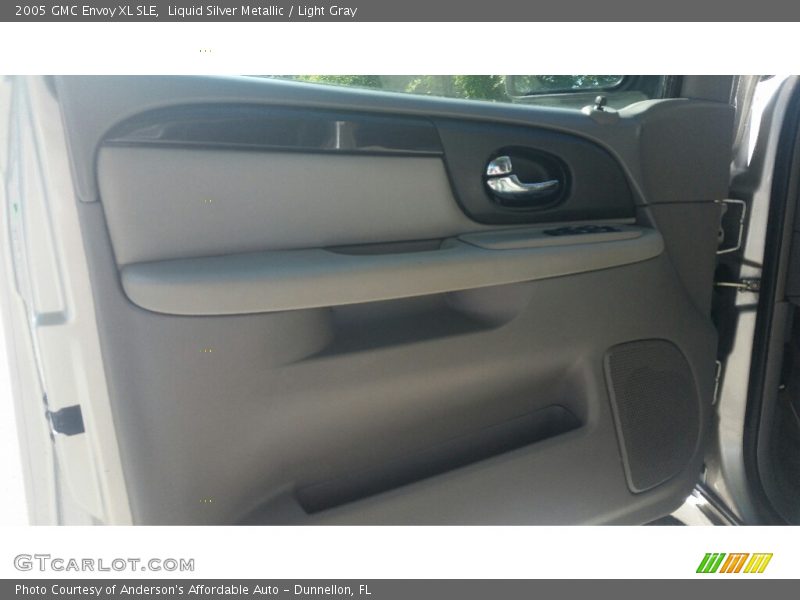 Liquid Silver Metallic / Light Gray 2005 GMC Envoy XL SLE