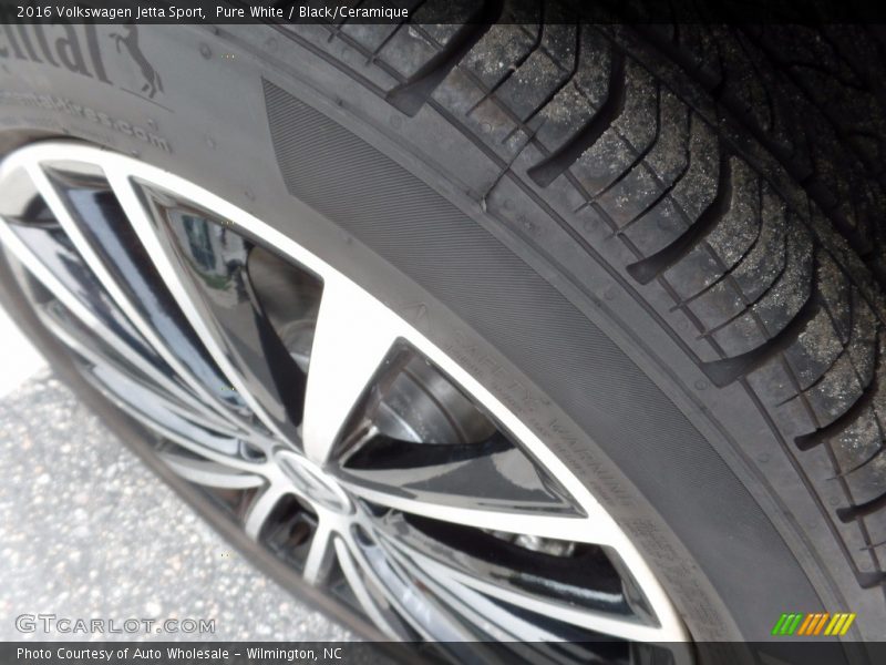 Pure White / Black/Ceramique 2016 Volkswagen Jetta Sport