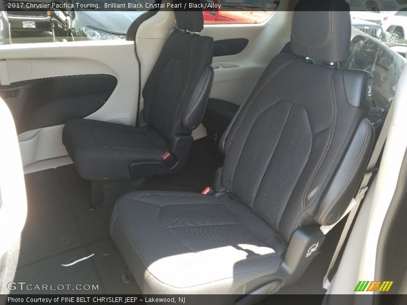 Brilliant Black Crystal Pearl / Black/Alloy 2017 Chrysler Pacifica Touring