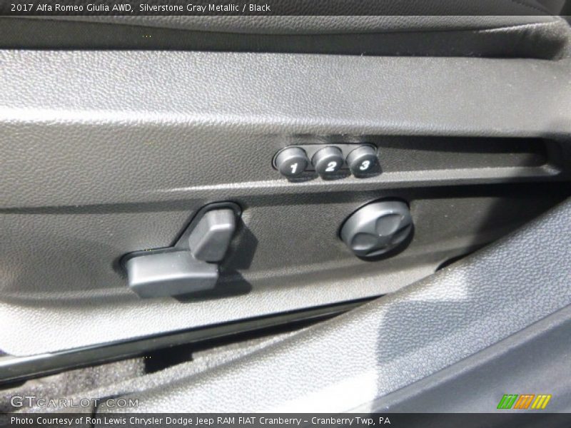 Silverstone Gray Metallic / Black 2017 Alfa Romeo Giulia AWD