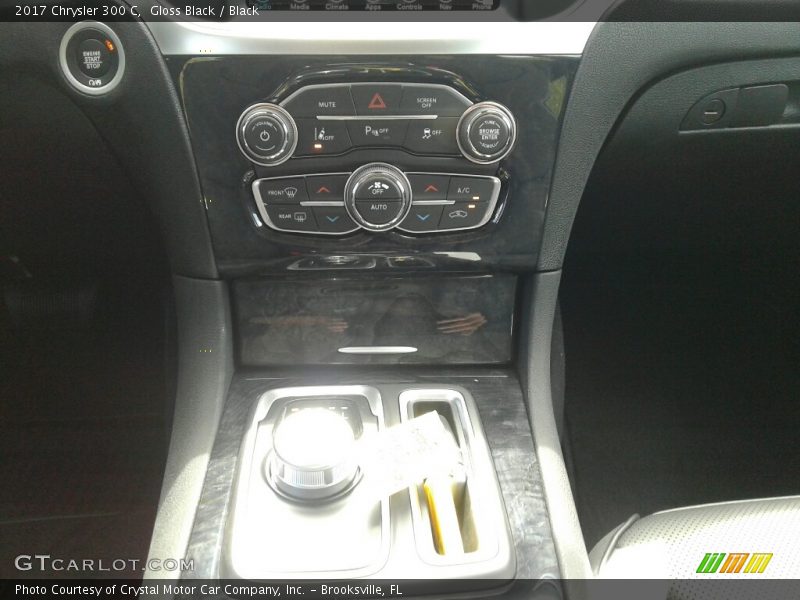 Gloss Black / Black 2017 Chrysler 300 C