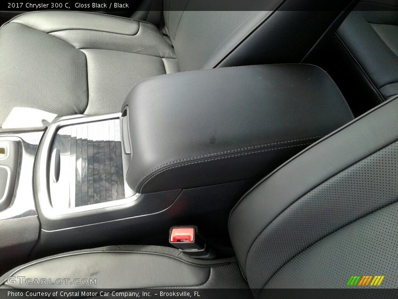 Gloss Black / Black 2017 Chrysler 300 C