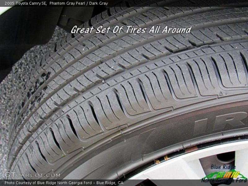 Phantom Gray Pearl / Dark Gray 2005 Toyota Camry SE