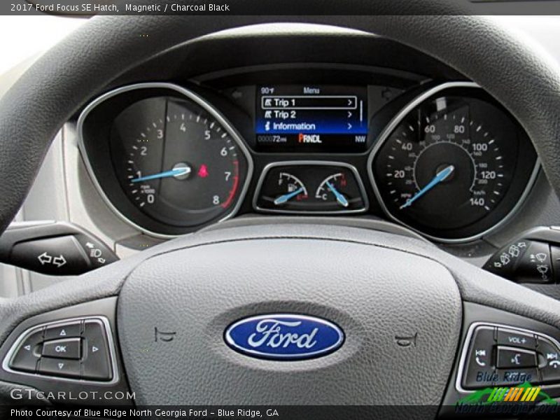 Magnetic / Charcoal Black 2017 Ford Focus SE Hatch