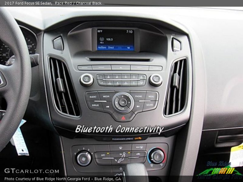 Race Red / Charcoal Black 2017 Ford Focus SE Sedan