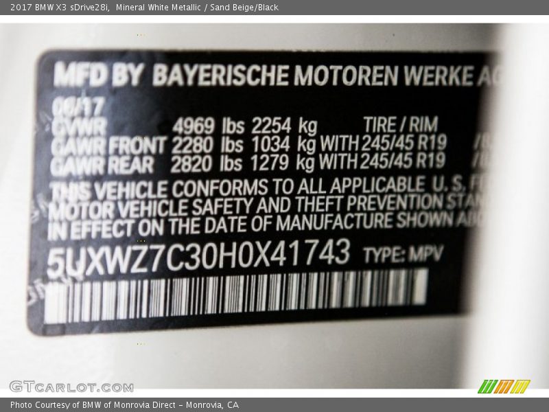 Mineral White Metallic / Sand Beige/Black 2017 BMW X3 sDrive28i