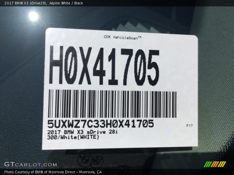 Alpine White / Black 2017 BMW X3 sDrive28i
