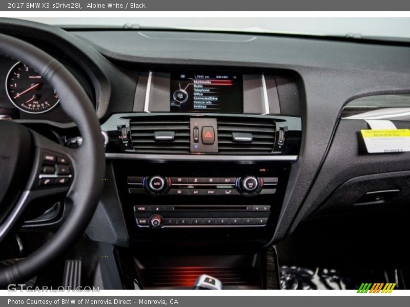 Alpine White / Black 2017 BMW X3 sDrive28i