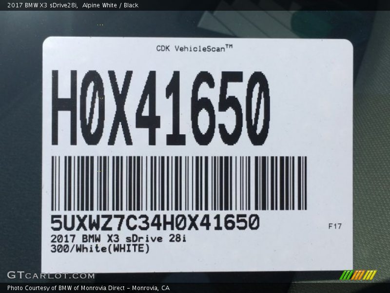 Alpine White / Black 2017 BMW X3 sDrive28i