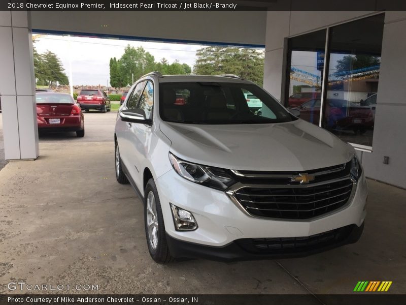 Iridescent Pearl Tricoat / Jet Black/­Brandy 2018 Chevrolet Equinox Premier