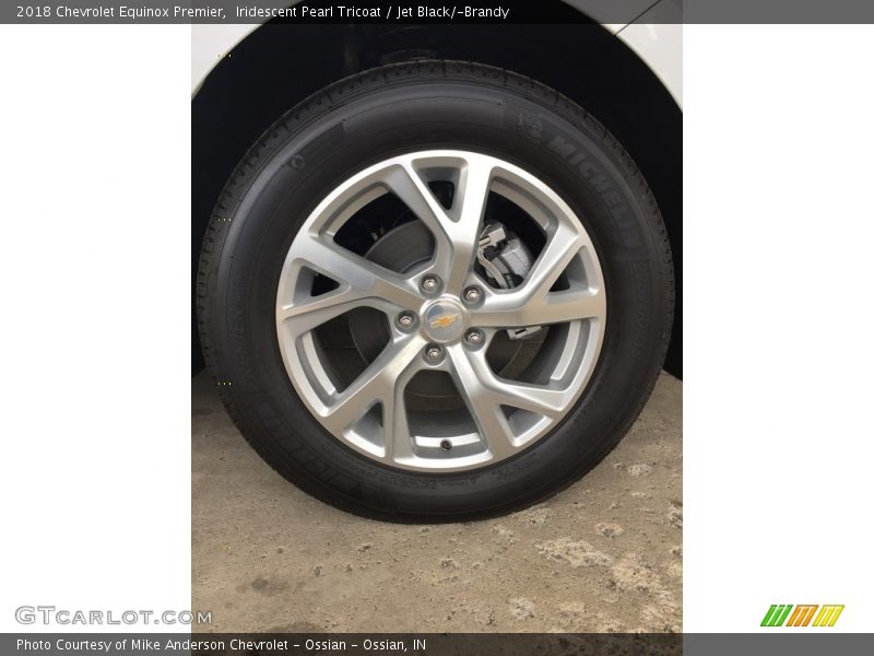 Iridescent Pearl Tricoat / Jet Black/­Brandy 2018 Chevrolet Equinox Premier