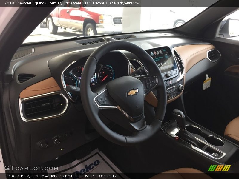 Iridescent Pearl Tricoat / Jet Black/­Brandy 2018 Chevrolet Equinox Premier