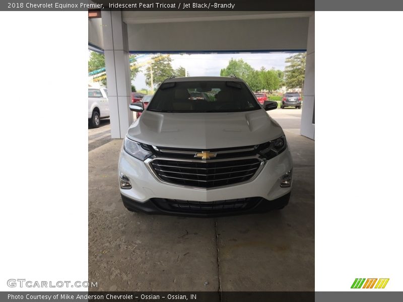 Iridescent Pearl Tricoat / Jet Black/­Brandy 2018 Chevrolet Equinox Premier