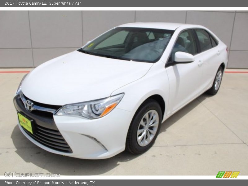 Super White / Ash 2017 Toyota Camry LE