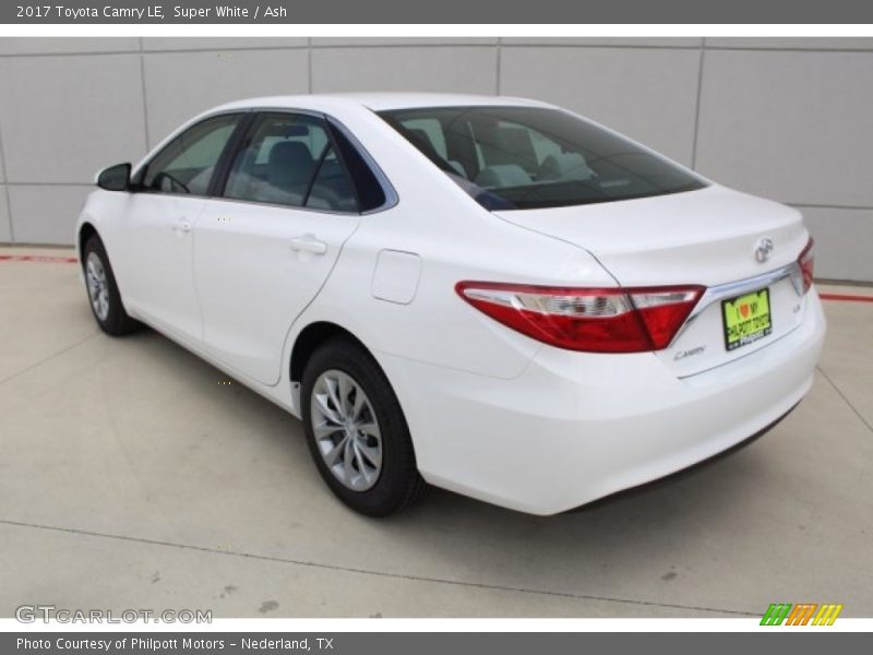 Super White / Ash 2017 Toyota Camry LE