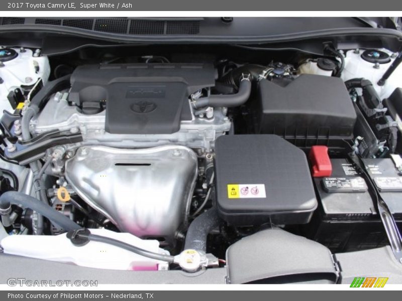 Super White / Ash 2017 Toyota Camry LE
