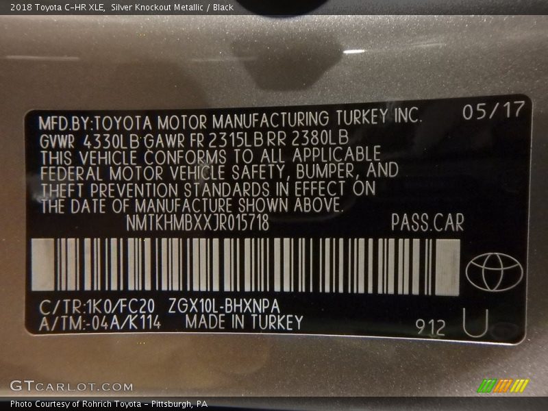 Silver Knockout Metallic / Black 2018 Toyota C-HR XLE