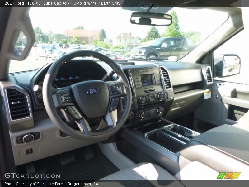 Oxford White / Earth Gray 2017 Ford F150 XLT SuperCab 4x4