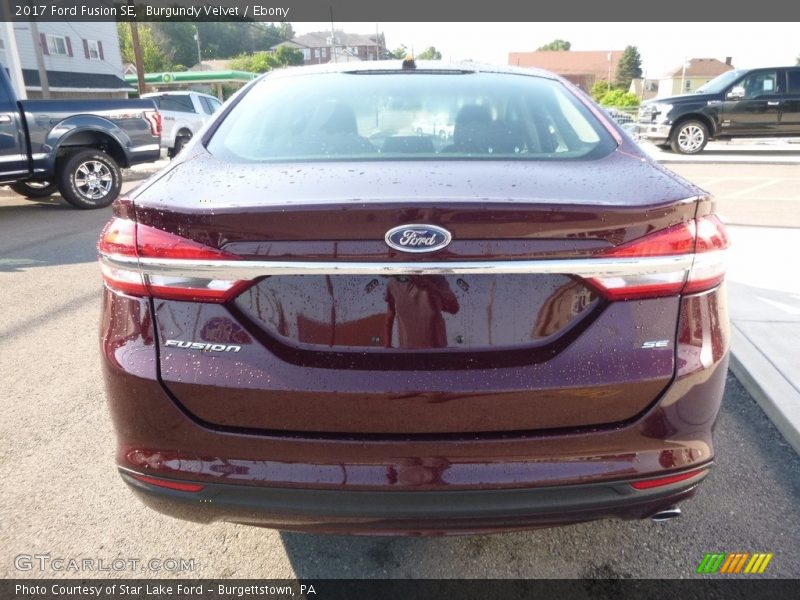 Burgundy Velvet / Ebony 2017 Ford Fusion SE