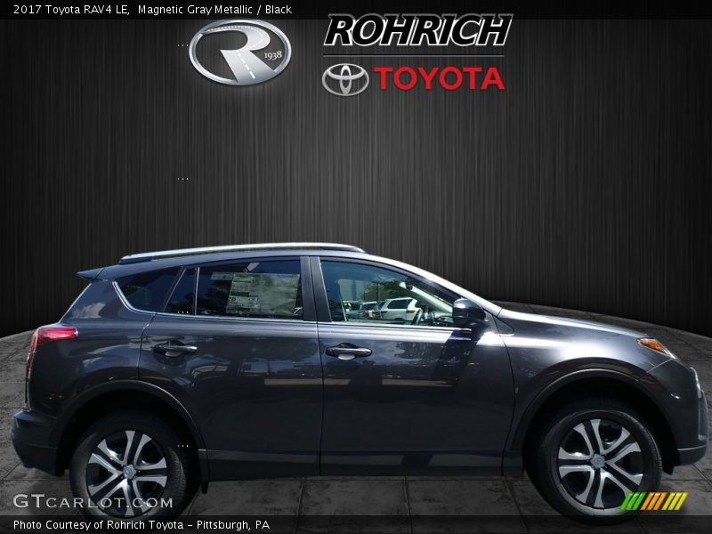 Magnetic Gray Metallic / Black 2017 Toyota RAV4 LE