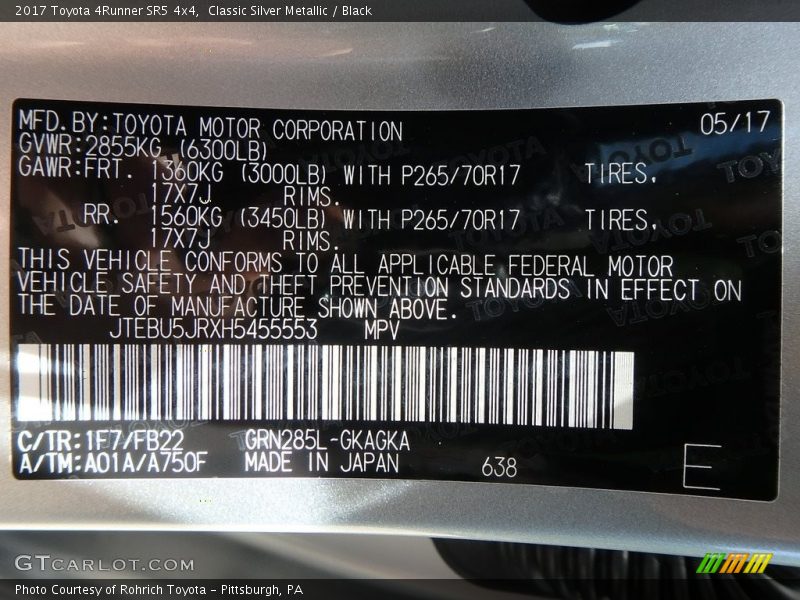 Classic Silver Metallic / Black 2017 Toyota 4Runner SR5 4x4