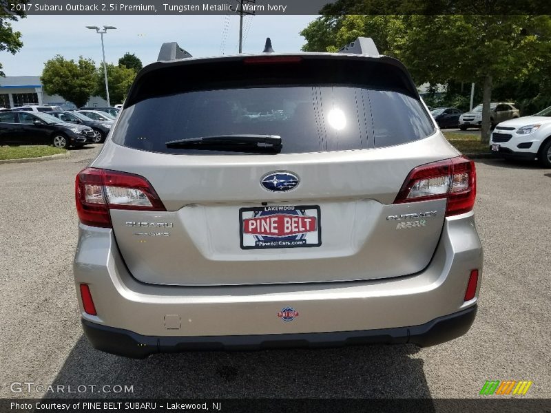 Tungsten Metallic / Warm Ivory 2017 Subaru Outback 2.5i Premium