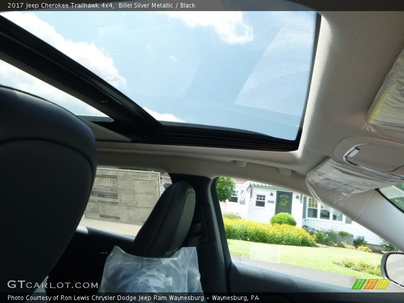 Billet Silver Metallic / Black 2017 Jeep Cherokee Trailhawk 4x4