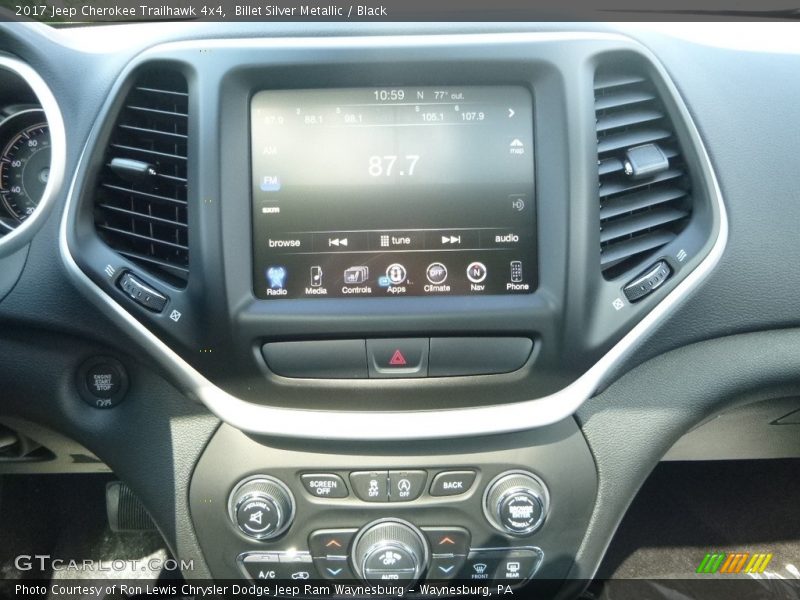 Billet Silver Metallic / Black 2017 Jeep Cherokee Trailhawk 4x4