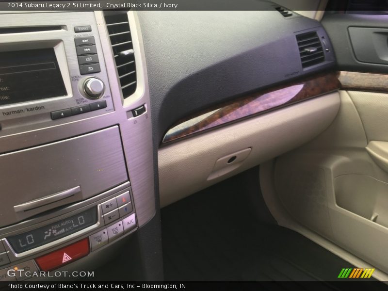Crystal Black Silica / Ivory 2014 Subaru Legacy 2.5i Limited