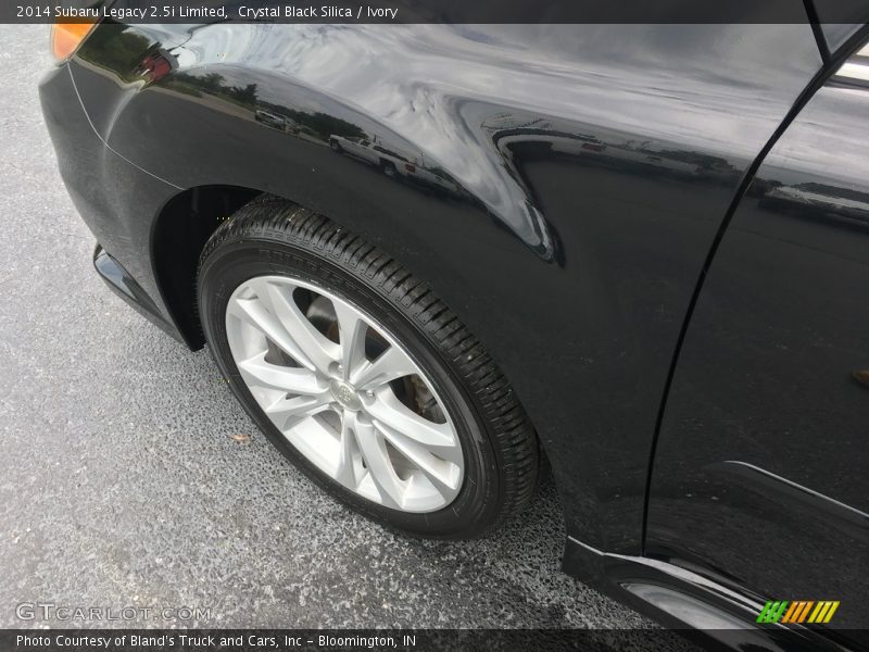 Crystal Black Silica / Ivory 2014 Subaru Legacy 2.5i Limited