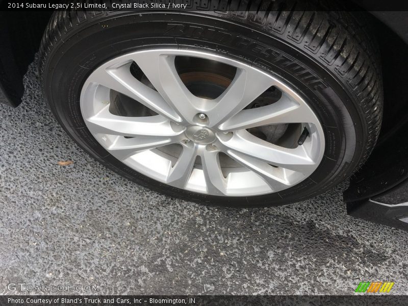Crystal Black Silica / Ivory 2014 Subaru Legacy 2.5i Limited