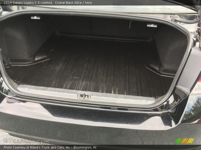 Crystal Black Silica / Ivory 2014 Subaru Legacy 2.5i Limited