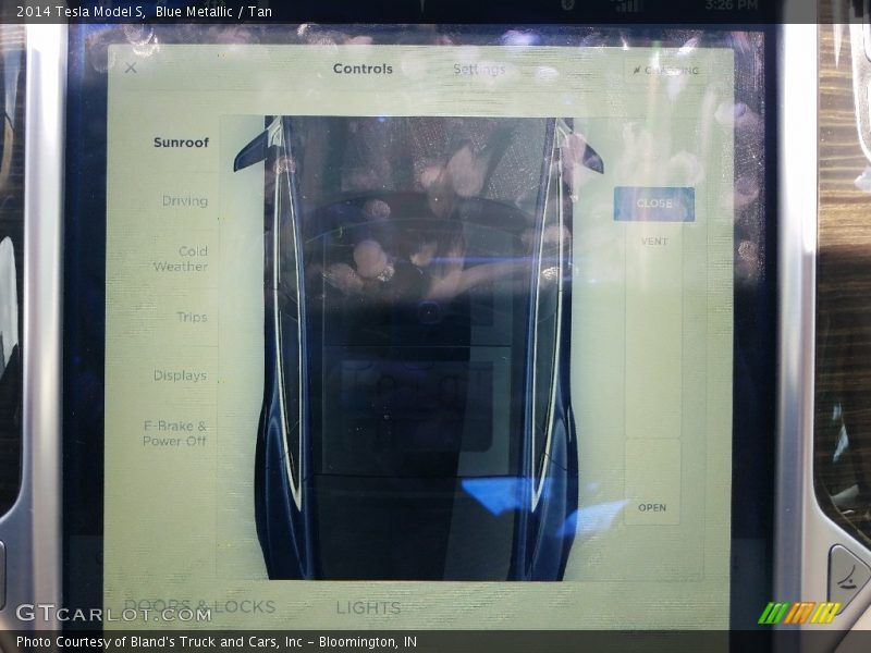 Controls of 2014 Model S 