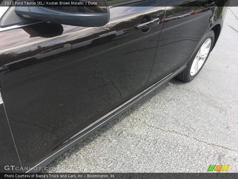 Kodiak Brown Metallic / Dune 2013 Ford Taurus SEL