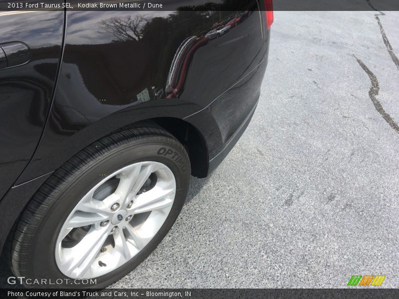 Kodiak Brown Metallic / Dune 2013 Ford Taurus SEL