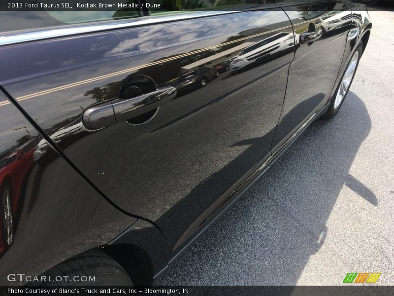 Kodiak Brown Metallic / Dune 2013 Ford Taurus SEL