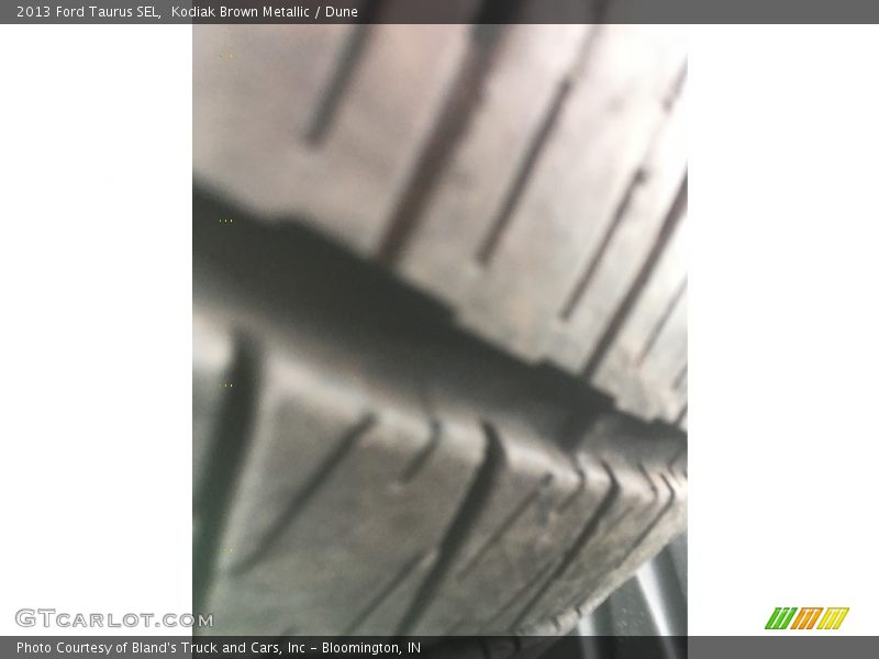 Kodiak Brown Metallic / Dune 2013 Ford Taurus SEL
