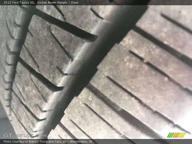 Kodiak Brown Metallic / Dune 2013 Ford Taurus SEL