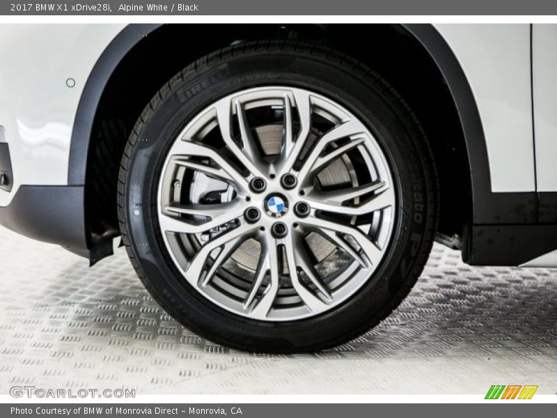 Alpine White / Black 2017 BMW X1 xDrive28i